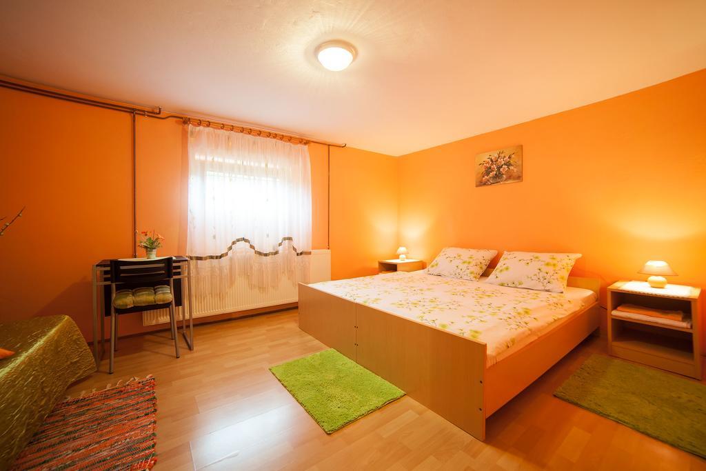 Apartment Tomasevic Slunj Exterior foto