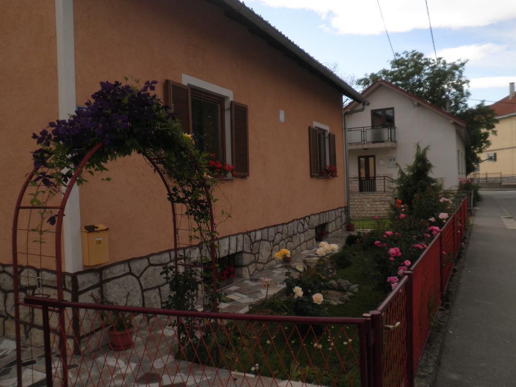 Apartment Tomasevic Slunj Exterior foto